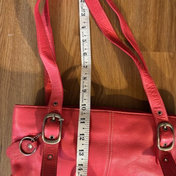 Tig & Co Pink Pebbled Leather Handbag w/Keychain Very Good Condition - Picture 7 of 7